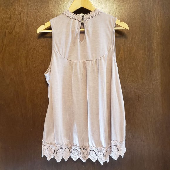 Xhilaration sleeveless top - Picture 3 of 7